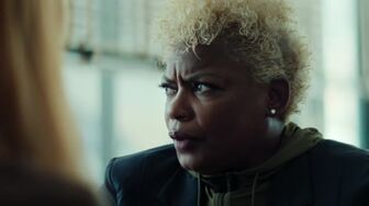 Lucky S01E04 Too Close to See ItWEBRip 10Bit DDP5 1NeoNoir burn in 1918x802 x265